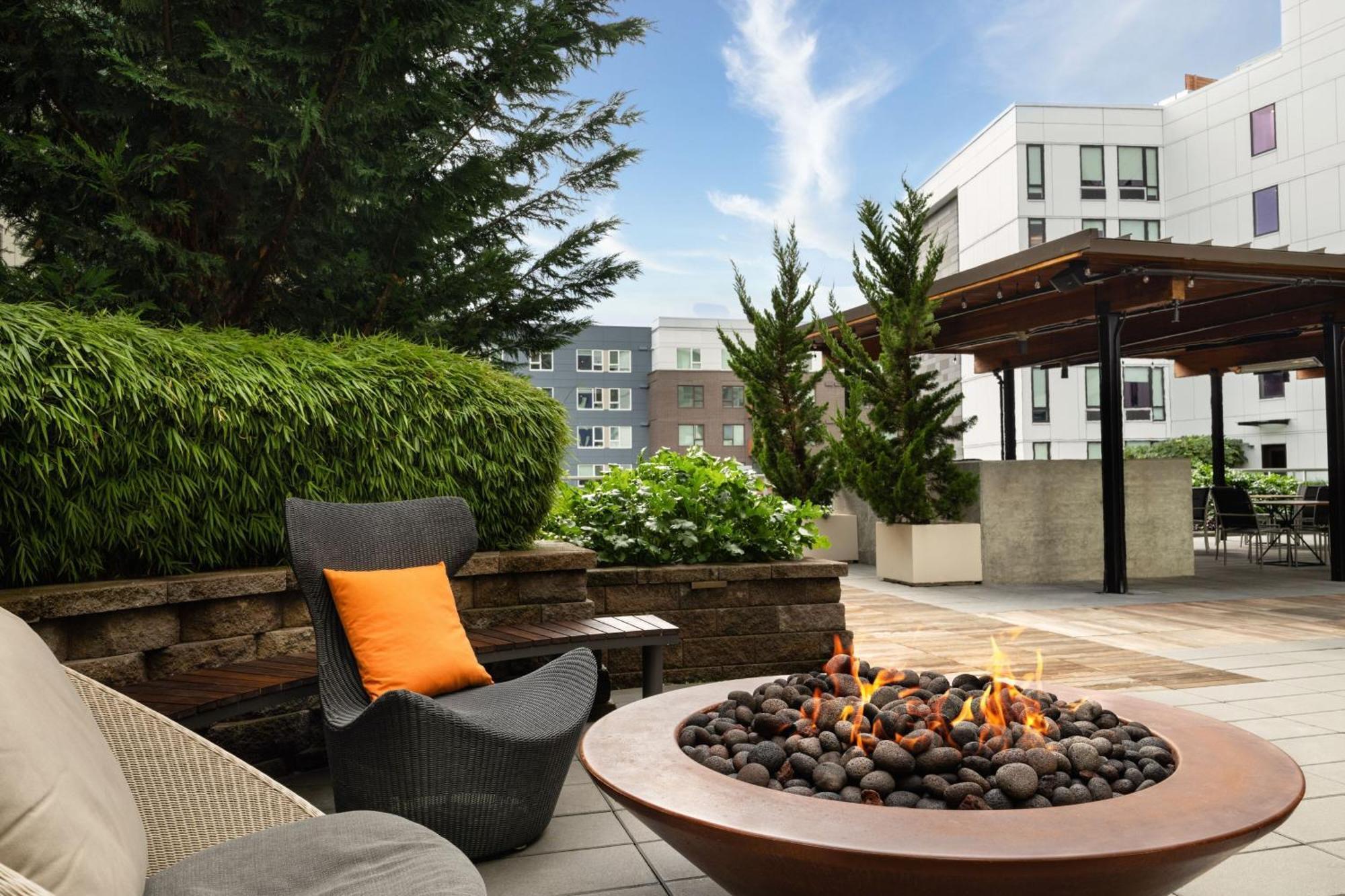Aloft Seattle Redmond Hotel Exterior photo